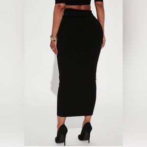 Makena Snatched Maxi Skirt - Black